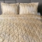 Кувертюра за спалня от 100% жакард с две декоративни калъфки Логана